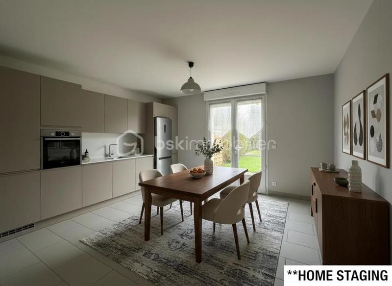 Maison - 94 m² - 5 pièces