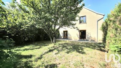 Maison - 245 m² - 9 pièces
