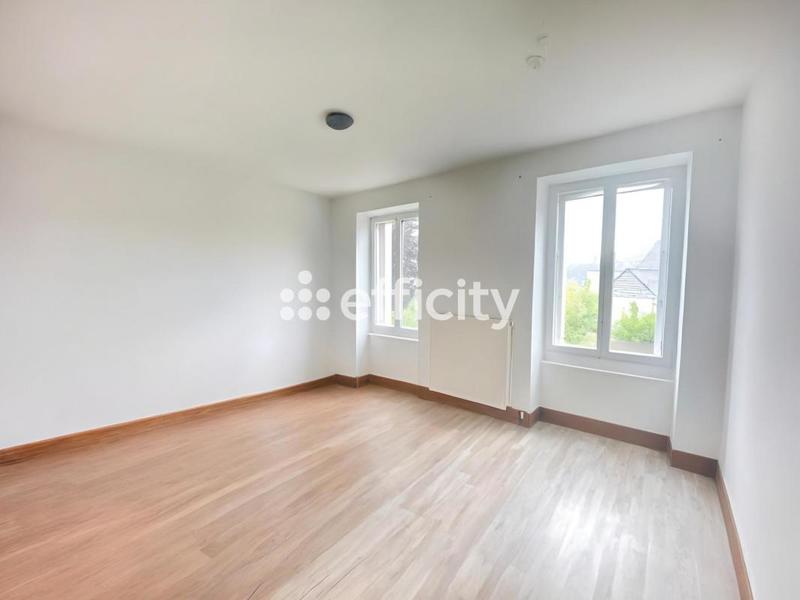 Maison - 113 m² - 5 pièces