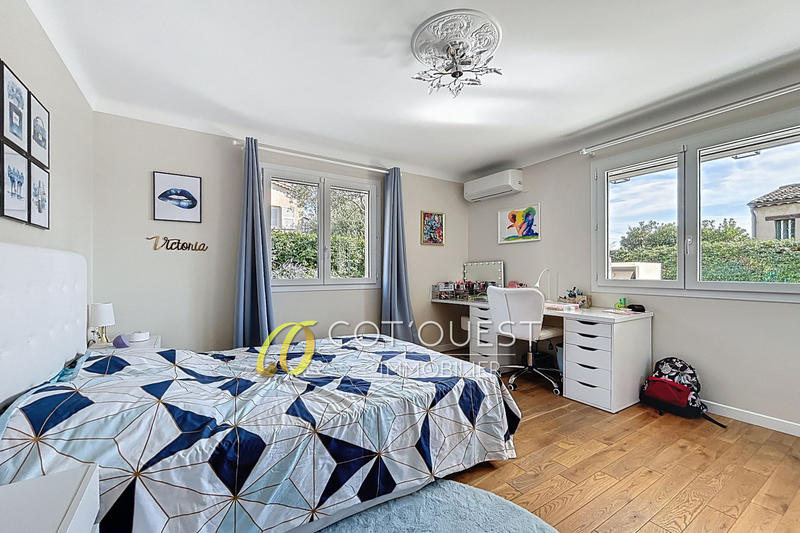 Maison - 207 m² - 6 pièces