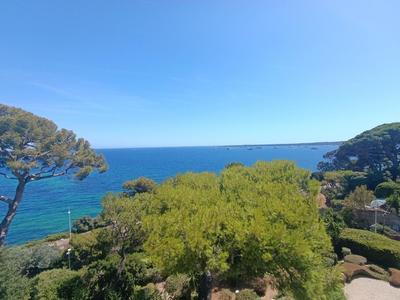 Appartement - 84 m² - 3 pièces