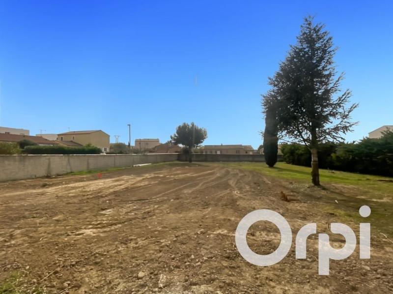 Terrain constructible - 1 200 m²