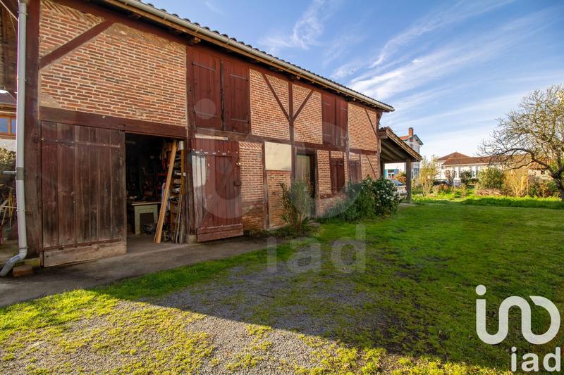 Maison - 255 m² - 11 pièces