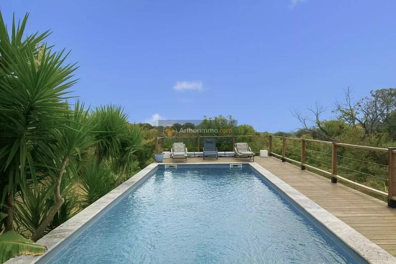 Maison - 175 m² - 7 pièces