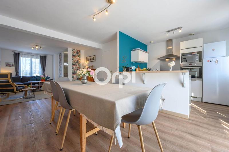 Appartement - 80 m² - 3 pièces