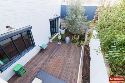 Maison - 174 m² - 8 pièces