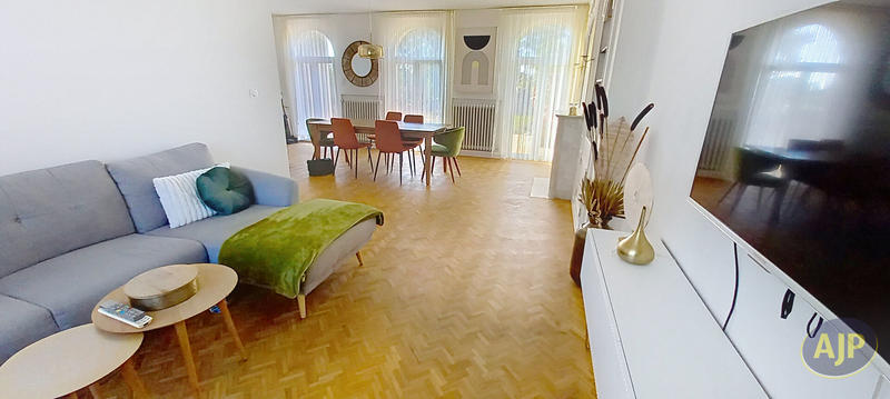 Maison - 160 m² - 8 pièces