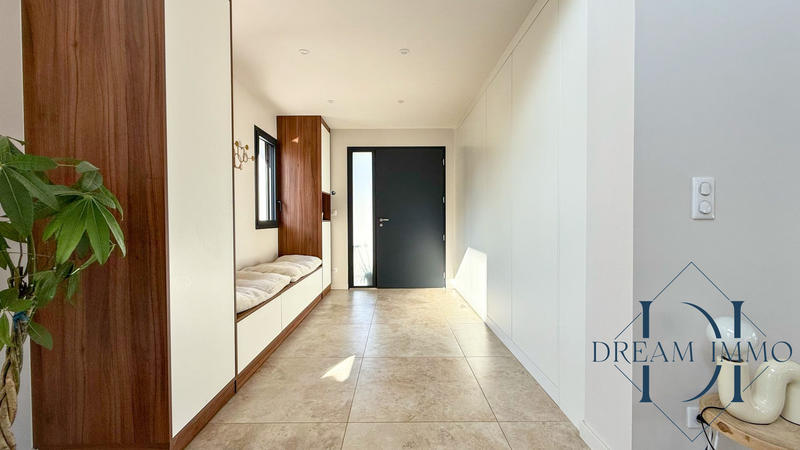 Maison contemporaine - 198 m² - 7 pièces