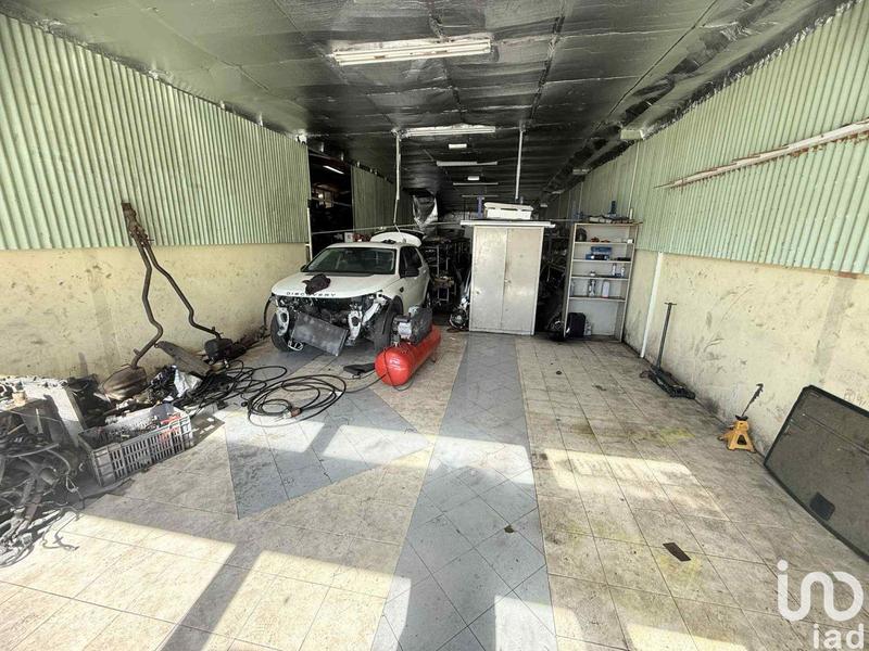 Local commercial - 692 m²