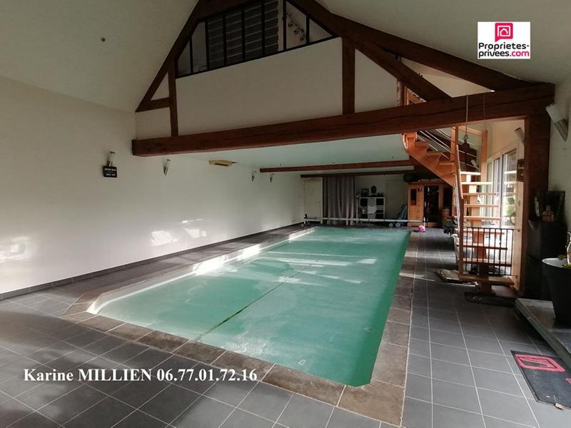 Maison - 270 m² - 10 pièces