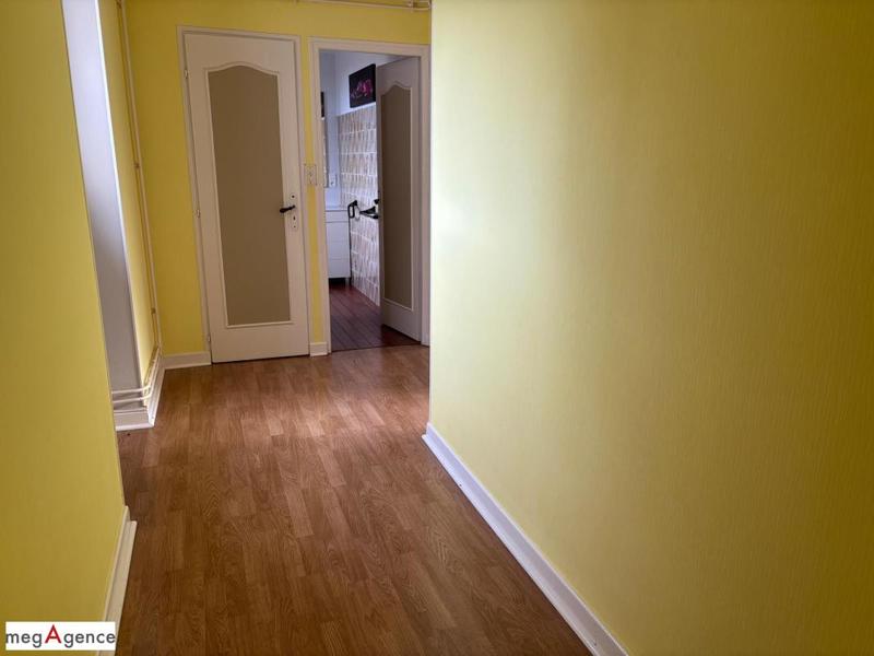 Maison traditionnelle - 140 m² - 6 pièces