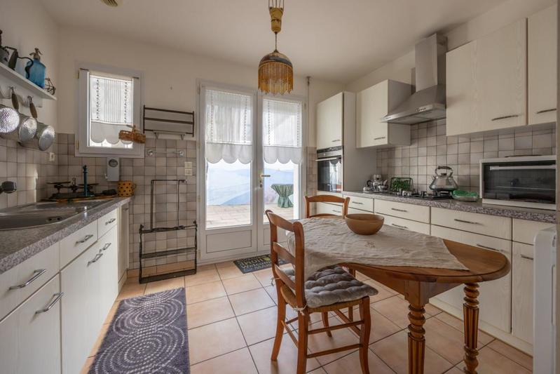 Maison - 182 m² - 7 pièces