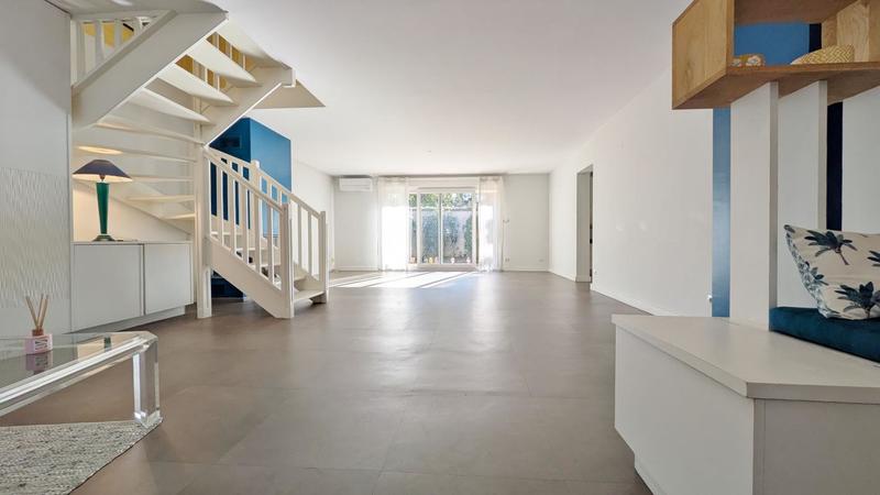 Maison - 151 m² - 5 pièces