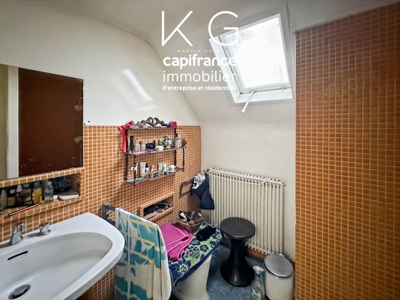 Propriété - 233 m² - 10 pièces