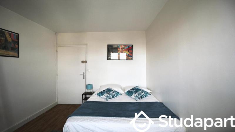 Chambre - 11 m² - 1 pièce