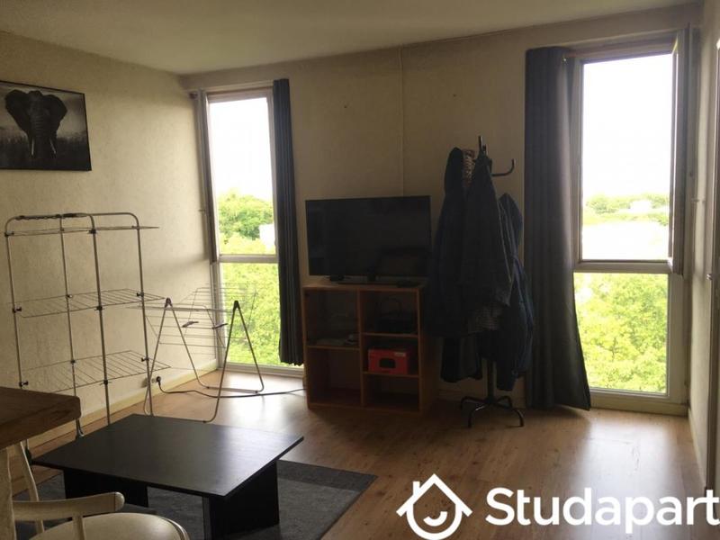 Chambre - 11 m² - 1 pièce