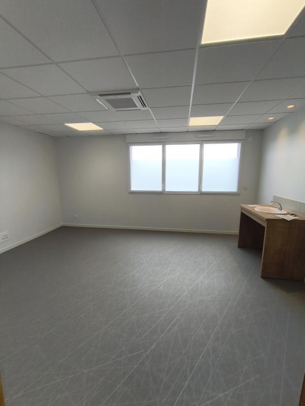 Bureau - 62 m² - 2 pièces