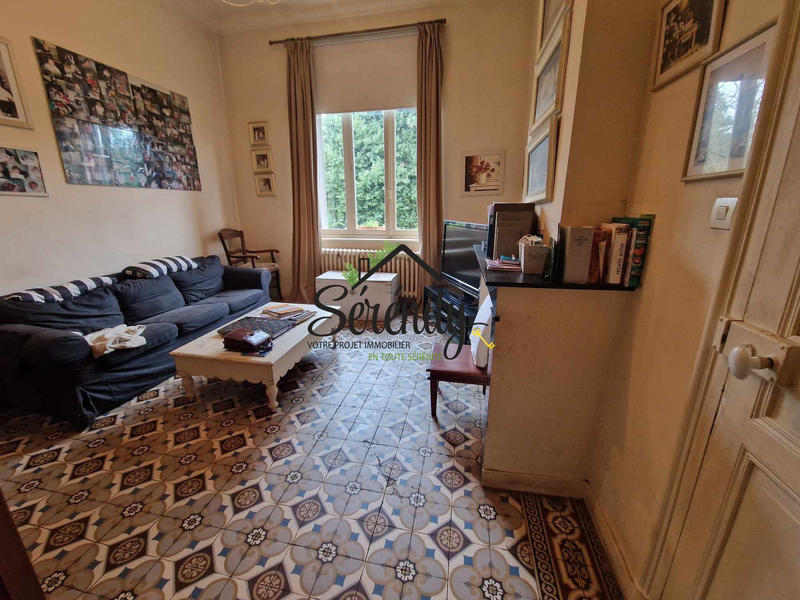 Maison - 180 m² - 8 pièces