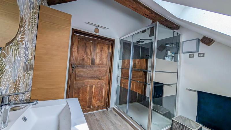 Demeure - 303 m² - 10 pièces