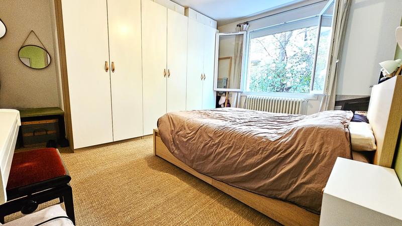 Appartement ancien - 93 m² - 4 pièces