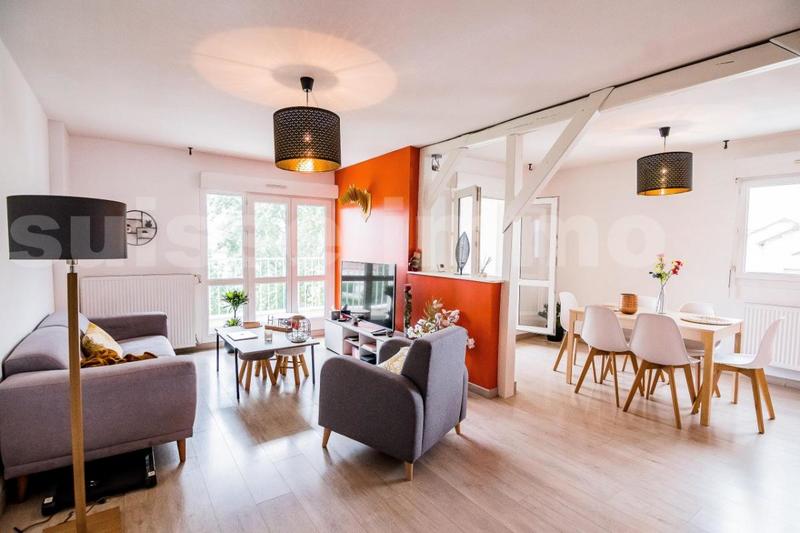 Appartement - 97 m² - 5 pièces