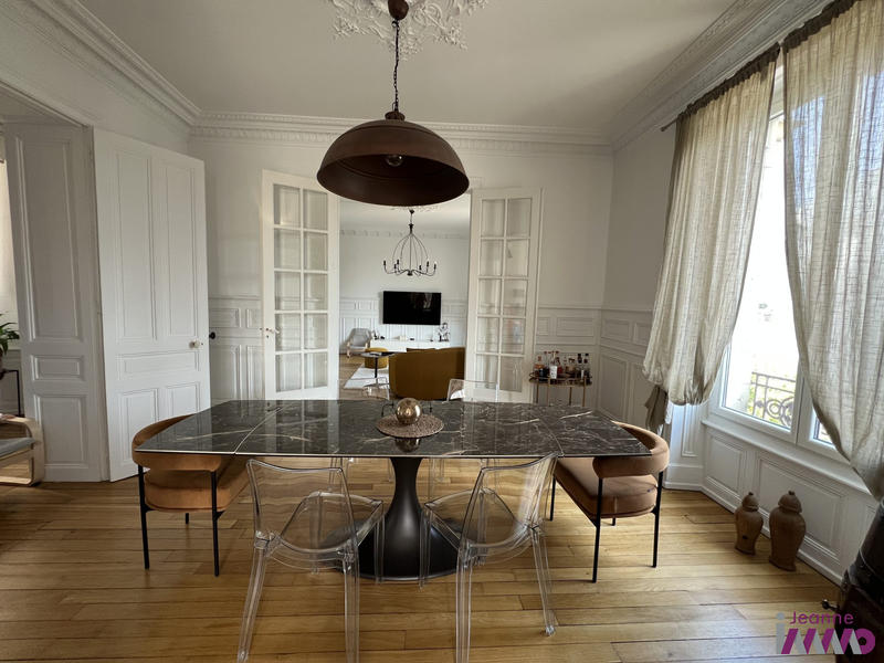 Appartement - 153 m² - 6 pièces