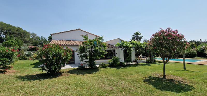 Villa - 262 m² - 7 pièces