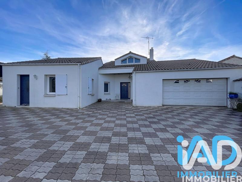 Maison de village - 224 m² - 7 pièces