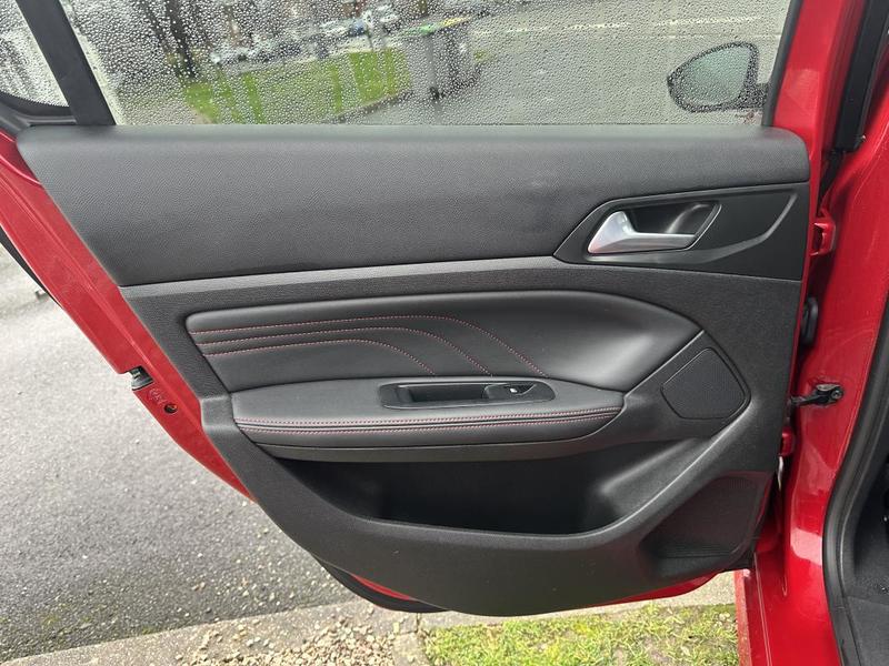 Peugeot 308 Gt-Line 1.2 Essence 130