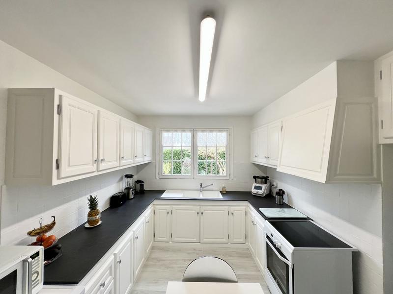 Maison - 180 m² - 7 pièces