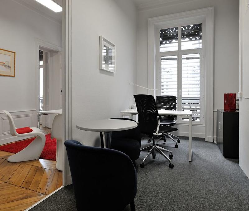 Bureau - 150 m² - 6 pièces