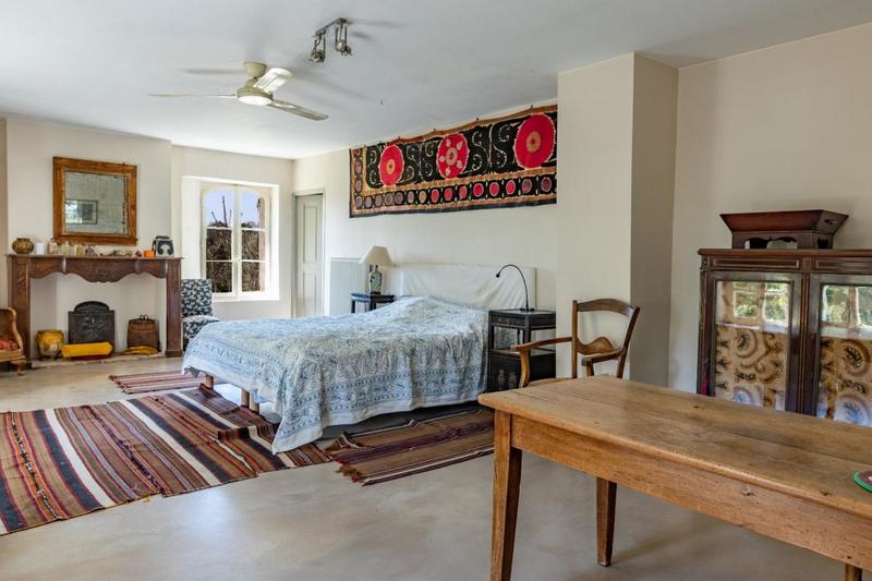 Maison de campagne - 450 m² - 9 pièces