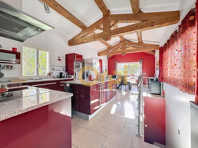 Maison - 108 m² - 5 pièces