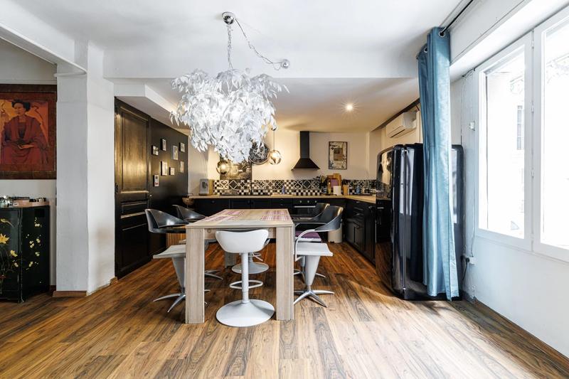 Appartement - 100 m² - 3 pièces