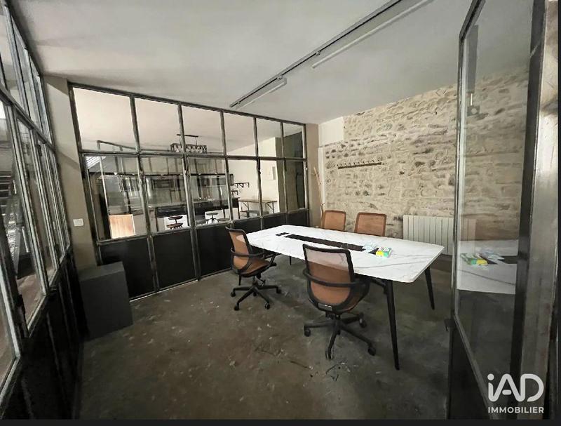 Local commercial - 1 600 m²