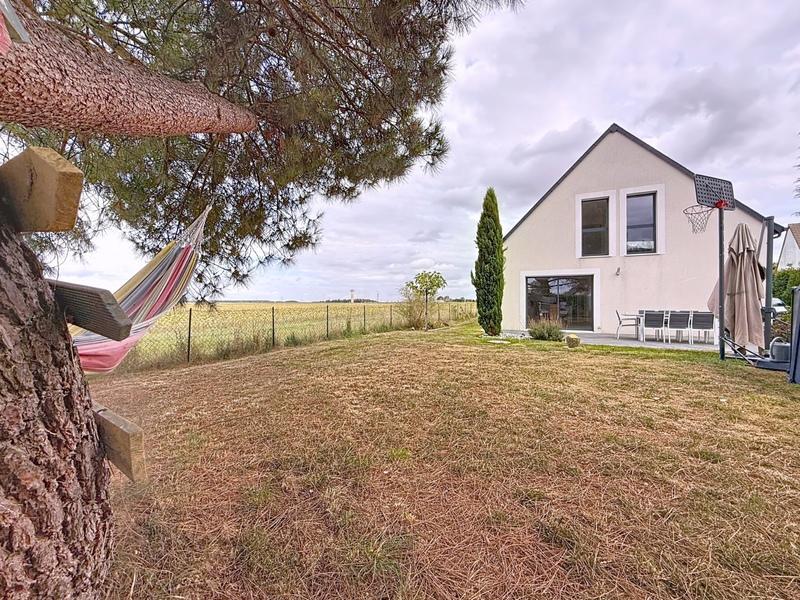 Maison - 178 m² - 8 pièces