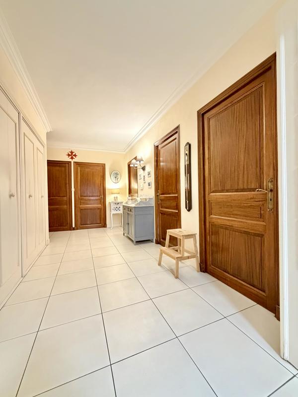 Maison - 148 m² - 6 pièces