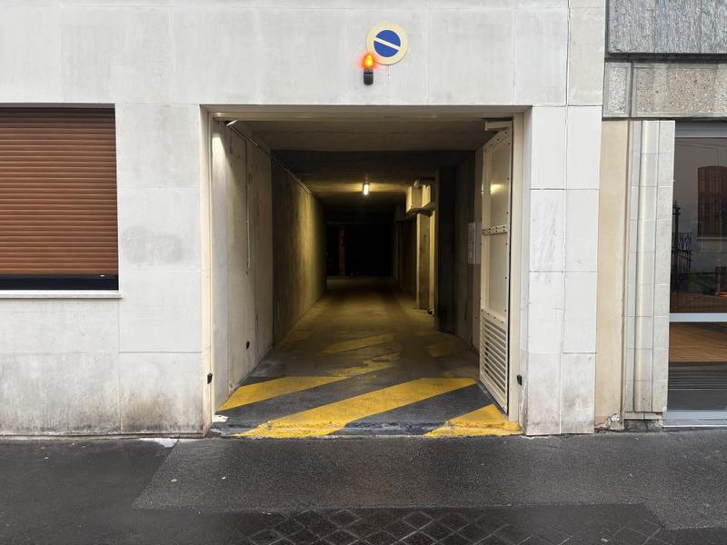Parking / Garage - 12 m²
