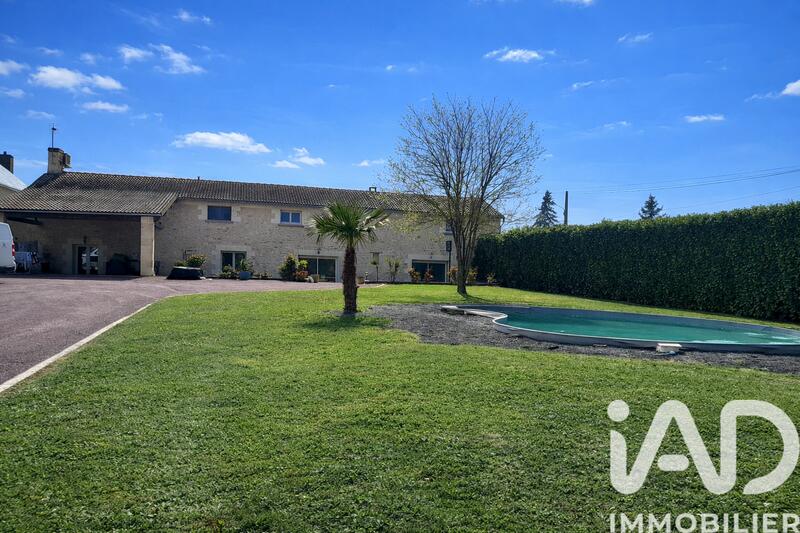 Maison - 228 m² - 6 pièces