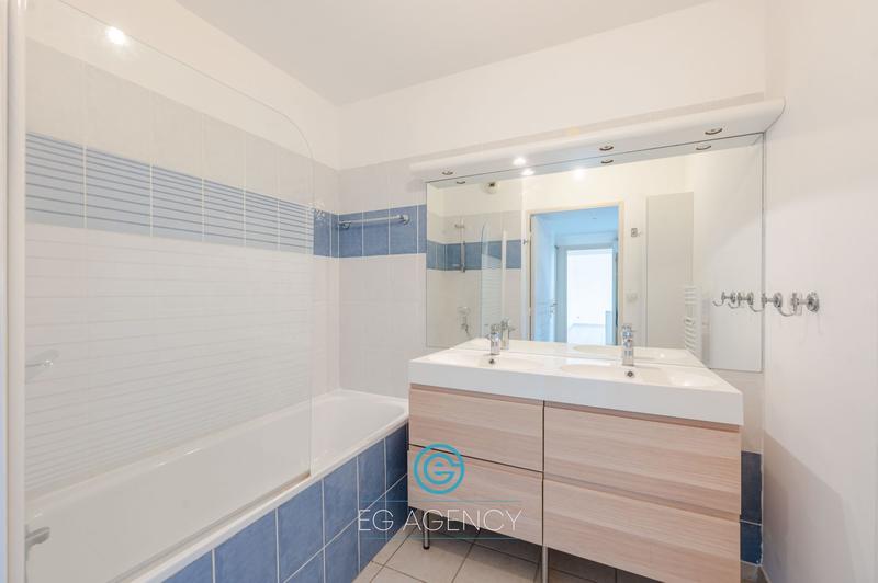 Appartement - 70 m² - 3 pièces