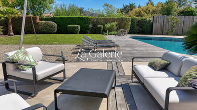 Villa - 295 m² - 7 pièces