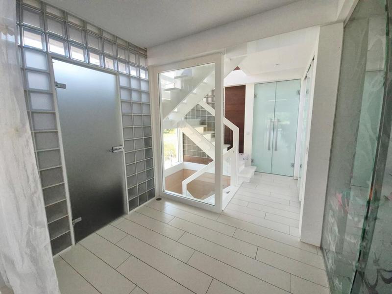 Maison - 229 m² - 6 pièces