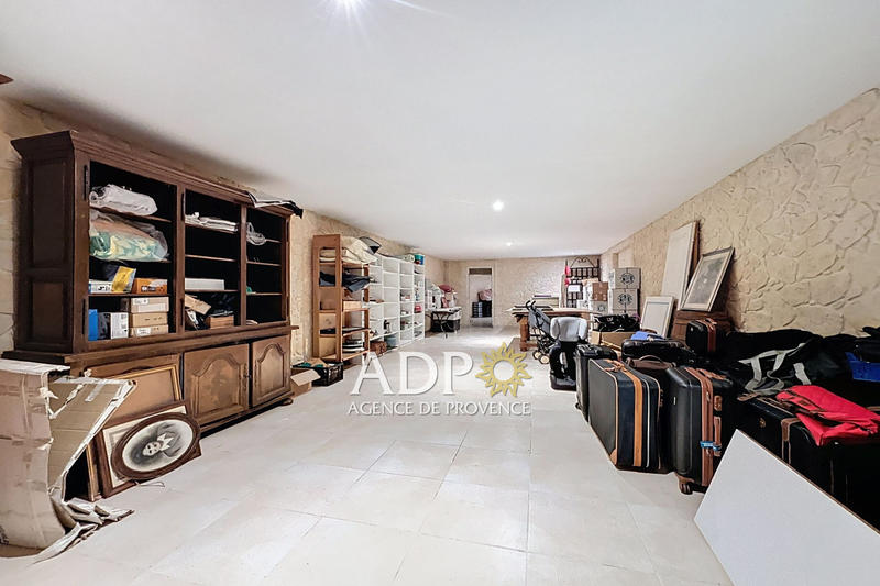 Maison - 300 m² - 7 pièces