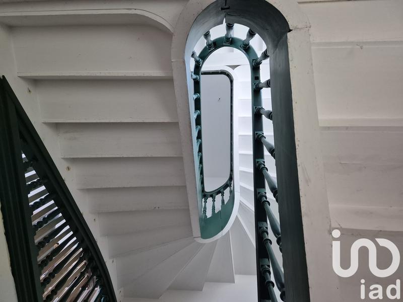 Maison - 340 m² - 11 pièces