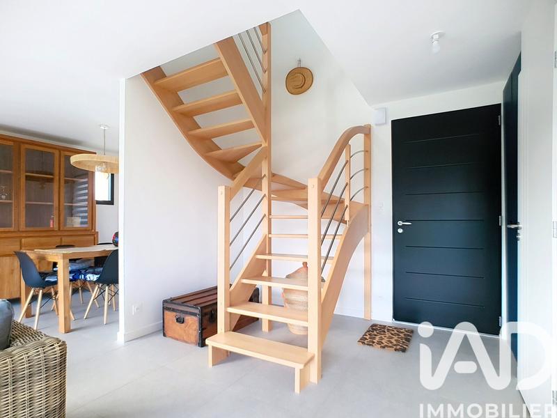 Maison - 90 m² - 6 pièces