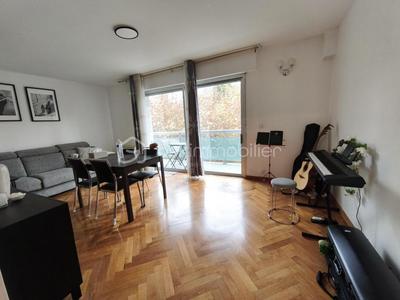 Appartement - 94 m² - 4 pièces