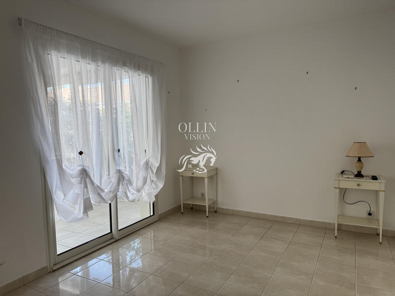 Villa - 208 m² - 9 pièces