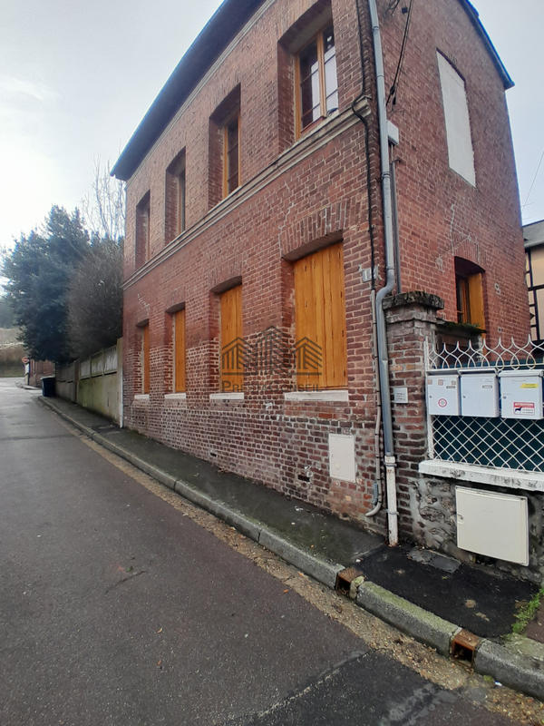 Maison - 92 m² - 5 pièces