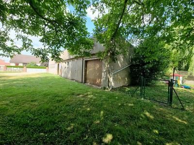 Parking / Garage - 104 m²