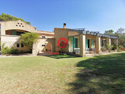Villa - 265 m² - 8 pièces